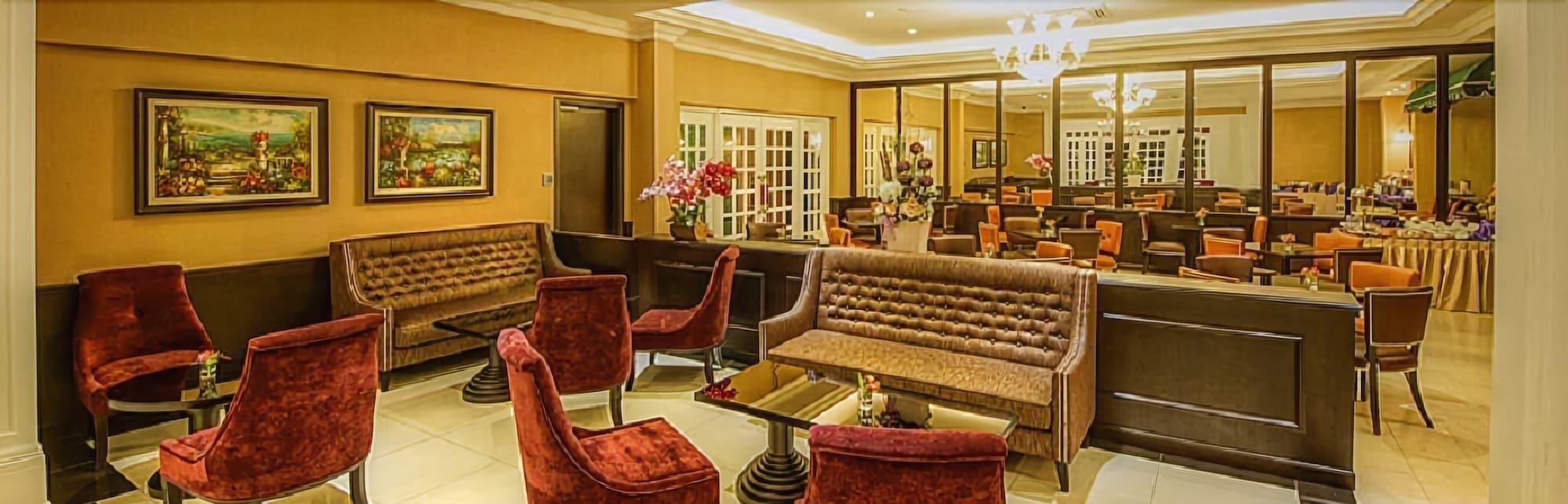 Merdeka Hotel Keluang Ngoại thất bức ảnh