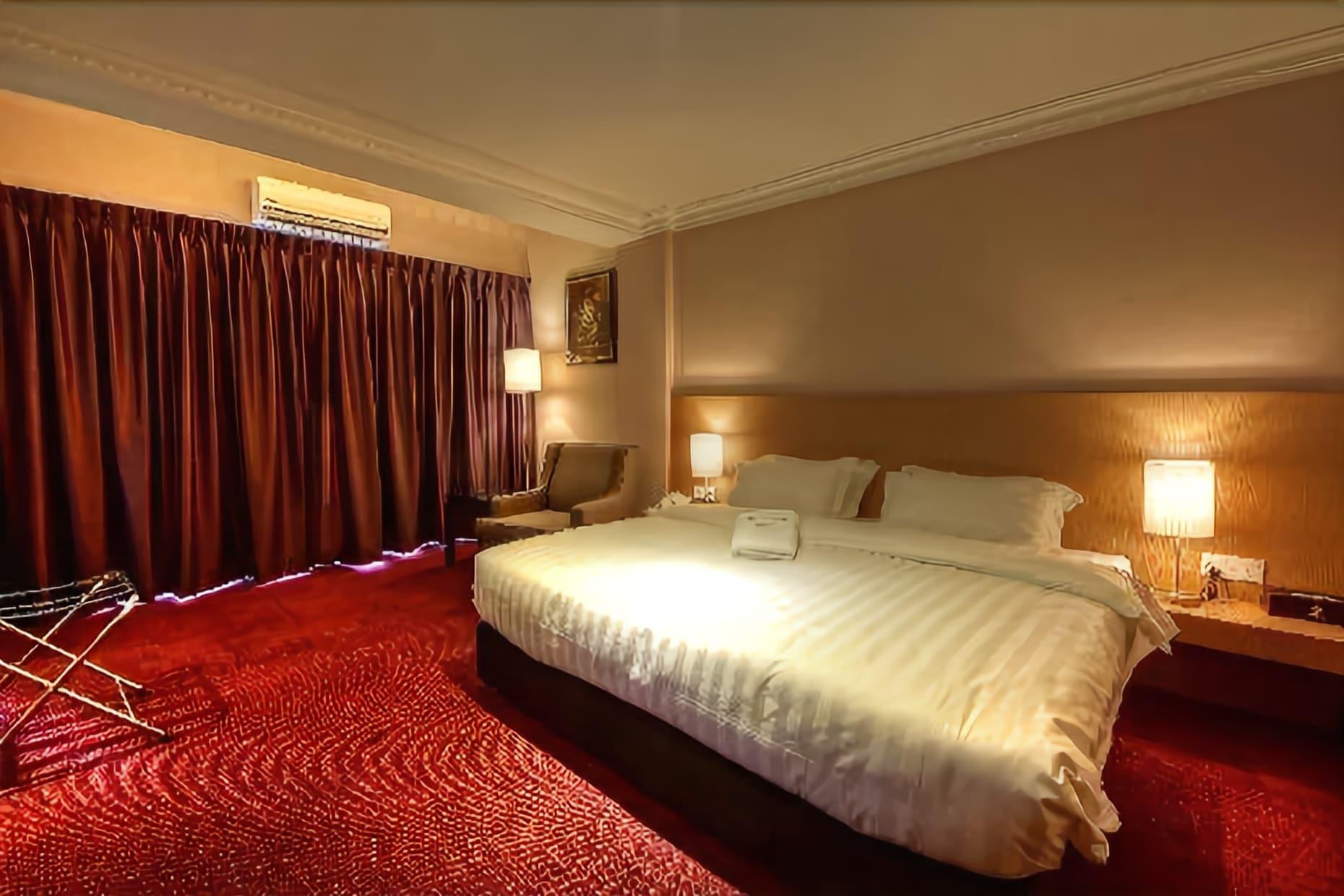 Merdeka Hotel Keluang Ngoại thất bức ảnh